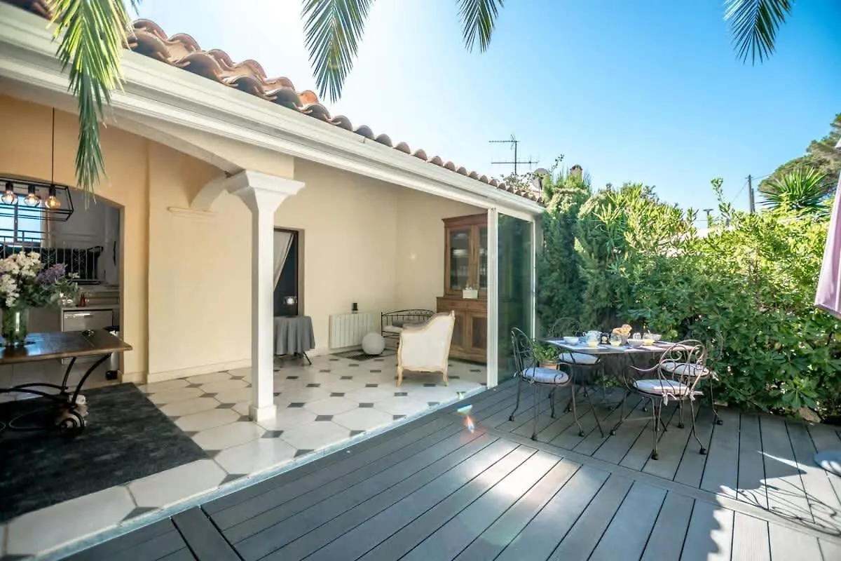 펜션 Cozy House With A Pool In Sainte-Maxime 빌라