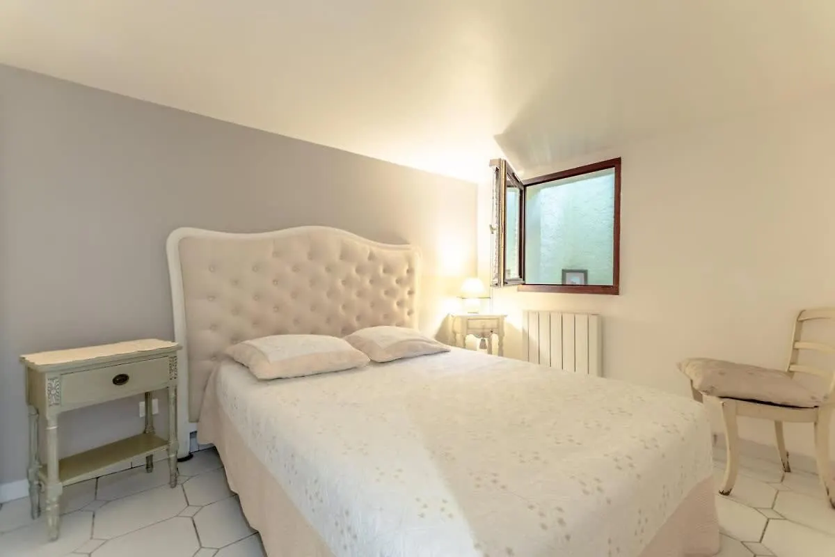 Cozy House With A Pool In Sainte-Maxime Villa 0*,