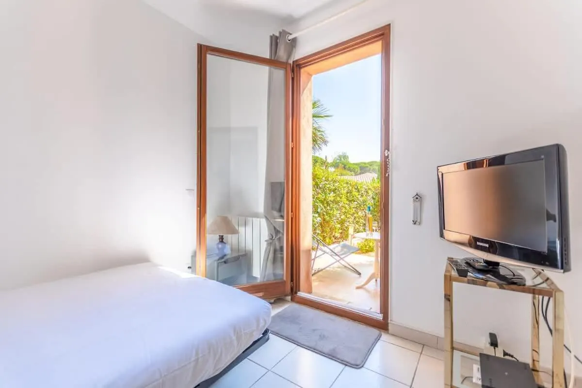 Cozy House With A Pool In Sainte-Maxime Villa Holiday home